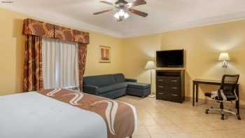 Quality Inn & Suites at The Outlets Mercedes/Weslaco