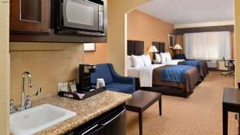 Comfort Inn & Suites