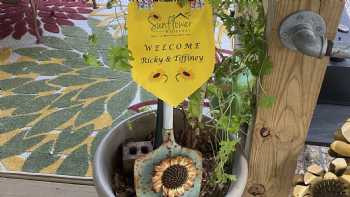 Sunflower Hideaway BnB