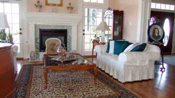 Lillian Farms Bed & Breakfast