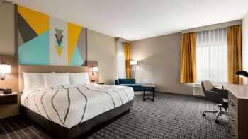 La Quinta Inn & Suites by Wyndham Richmond-Sugarland