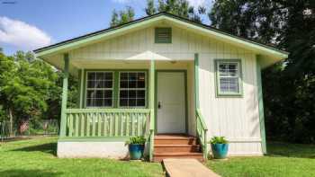 Travis Street Cottages