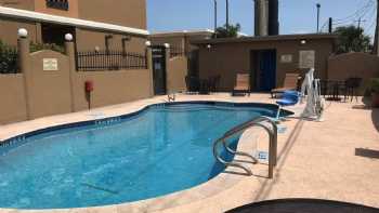 Shary Inn and Suites