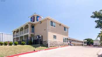 Motel 6 Azle, TX