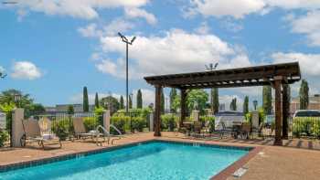 Best Western Plus Denton Inn & Suites