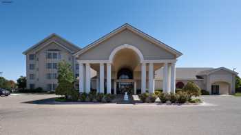 Ashmore Inn & Suites