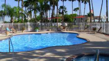 Victoria Palms Inn & Suites