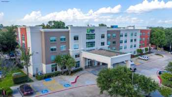 Holiday Inn Express & Suites Arlington North – Stadium Area, an IHG Hotel