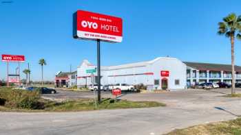 OYO Hotel Rosenberg TX I-69