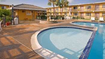 Americas Best Value Inn Laredo