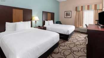 La Quinta Inn & Suites by Wyndham Fort Worth - Lake Worth