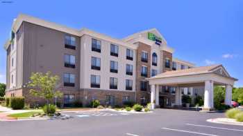 Holiday Inn Express & Suites Selma, an IHG Hotel