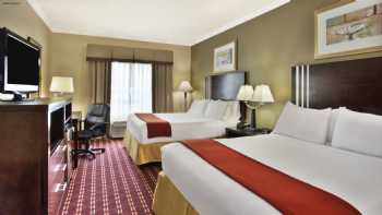 Holiday Inn Express & Suites Sealy, an IHG Hotel