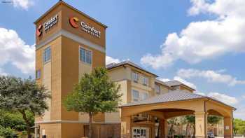 Comfort Inn & Suites Near Six Flags & Medical Center