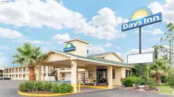 Days Inn by Wyndham Snyder