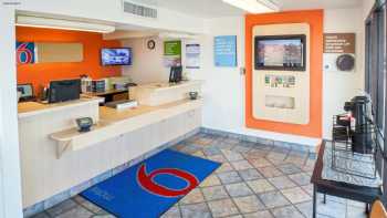 Motel 6 El Paso, TX - East