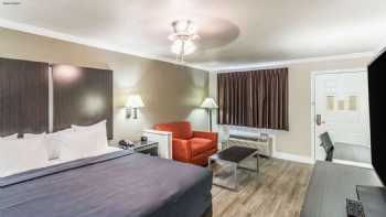 Econo Lodge Inn & Suites Corpus Christi