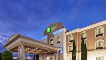 Holiday Inn Express & Suites Victoria, an IHG Hotel