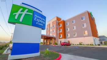 Holiday Inn Express & Suites Raymondville, an IHG Hotel