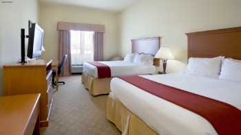 Holiday Inn Express & Suites Zapata, an IHG Hotel