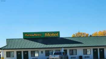 Pump & Pantry Motel