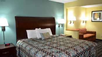 Countryside Inn & Suites