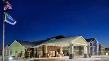 Holiday Inn Express & Suites Beatrice, an IHG Hotel