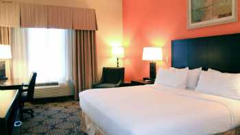 Holiday Inn Express & Suites Grand Island, an IHG Hotel