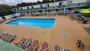 The Emerald Resort: Irish Village/HyPort Conference Center/Atlantis Sports Club