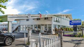 Americas Best Value Inn & Suites Hyannis Cape Cod