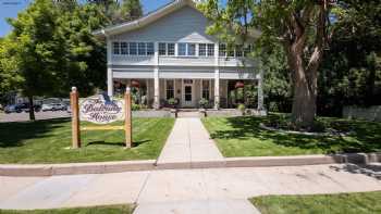 Balcony House Bed & Breakfast