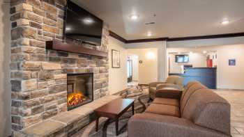 Cobblestone Inn & Suites - Pine Bluffs