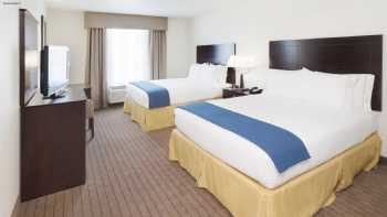 Holiday Inn Express & Suites Omaha I - 80, an IHG Hotel