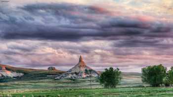 Chimney Rock Pioneer Crossing