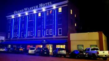 Grand Weaver Hotel