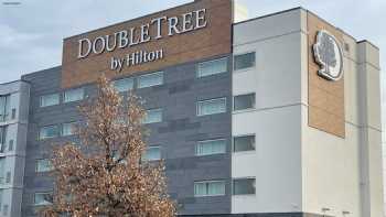 DoubleTree by Hilton Omaha Southwest