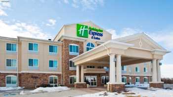 Holiday Inn Express & Suites Omaha I - 80, an IHG Hotel