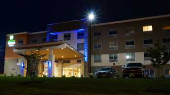 Holiday Inn Express & Suites Omaha - Millard Area, an IHG Hotel