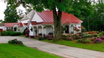 Mendon Mountain Orchards & Motel