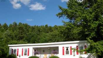 Mendon Mountain Orchards & Motel