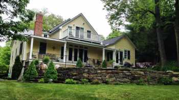 Green River Bridge Inn