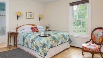 Cornwall Orchards Bed & Breakfast