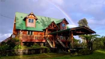 Da Log House - Hawaiian Bed & Breakfast