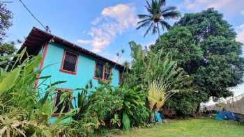 Banana Bungalow Maui Hostel