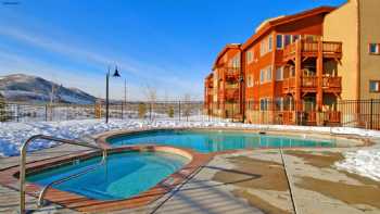 Crestview Condominiums by All Seasons Resort Lodging