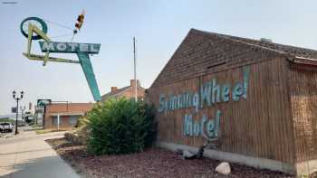 Spinning Wheel Motel