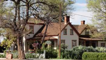 Purple Sage Inn