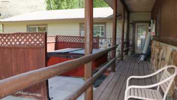 Cub River Lodge, Guest Ranch & RV Parks