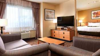 Crystal Inn Hotel & Suites Midvalley