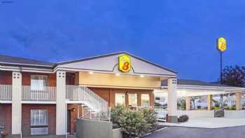 Super 8 by Wyndham Salina/Scenic Hills Area